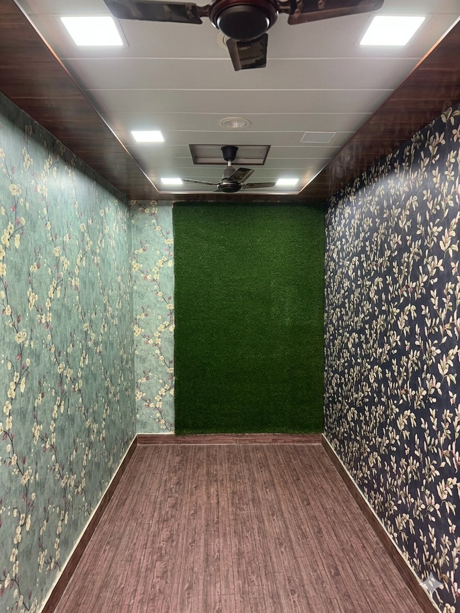 Compact Studio — First floor at Raja Mandi Agra commercial rental